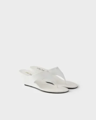 Sandalias de tiras de charol