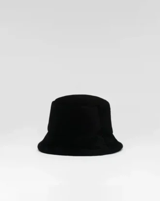 Sombrero de pescador de piel de oveja