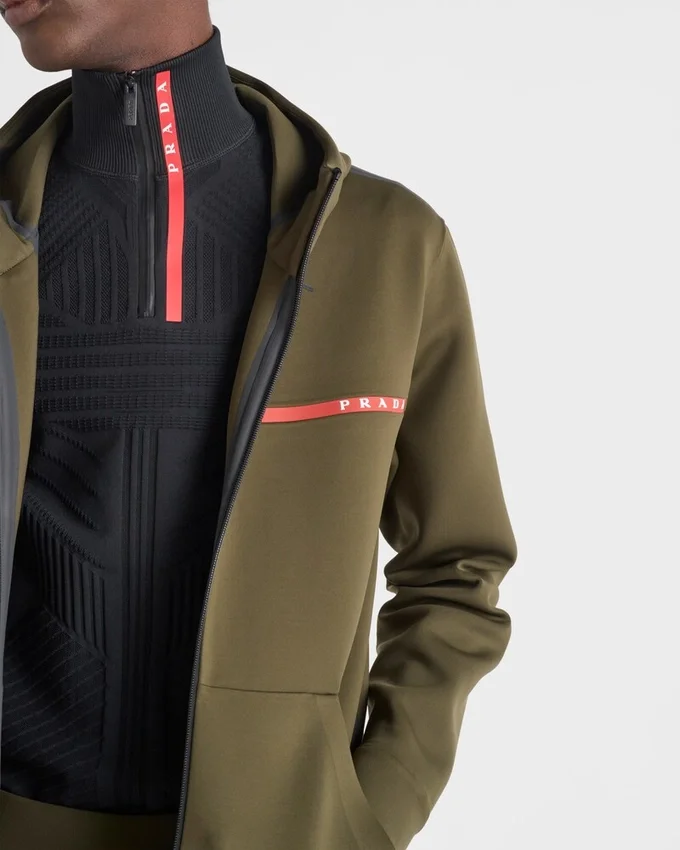 Sudadera con capucha de tejido técnico Sudadera con capucha de tejido técnico