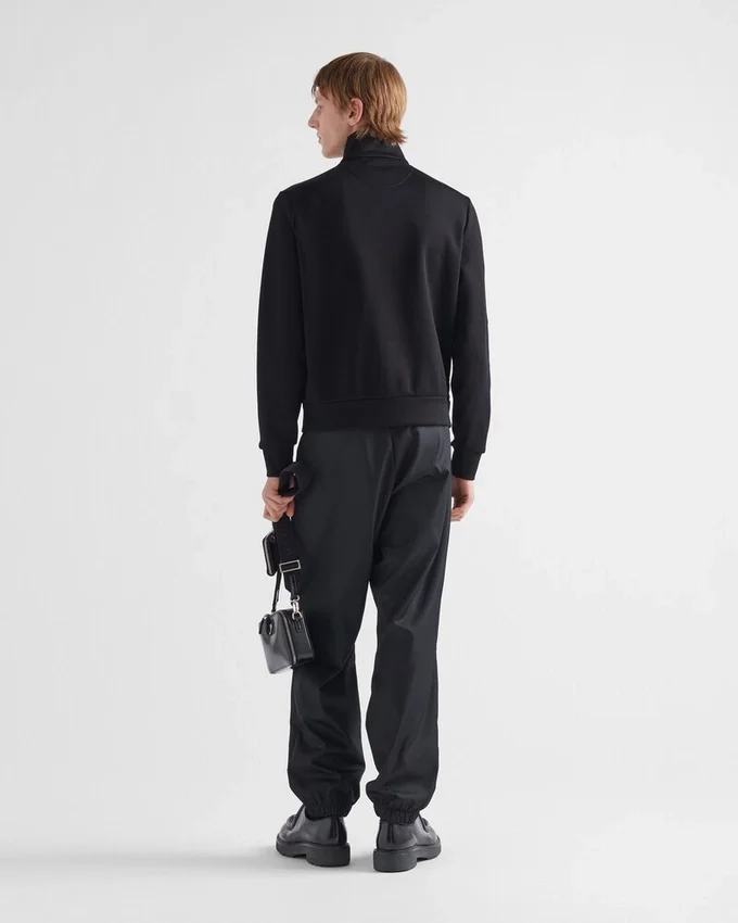Sudadera con detalles de Re-Nylon Sudadera con detalles de Re-Nylon