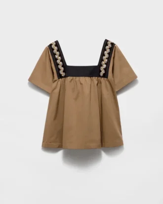 Top de gabardina antigua bordada