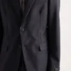 Traje de lana y mohair de botonadura sencilla Traje de lana y mohair de botonadura sencilla