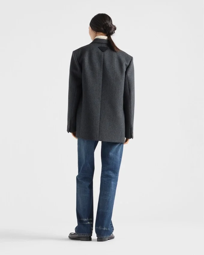 Vaqueros de denim lavado de corte recto Vaqueros de denim lavado de corte recto
