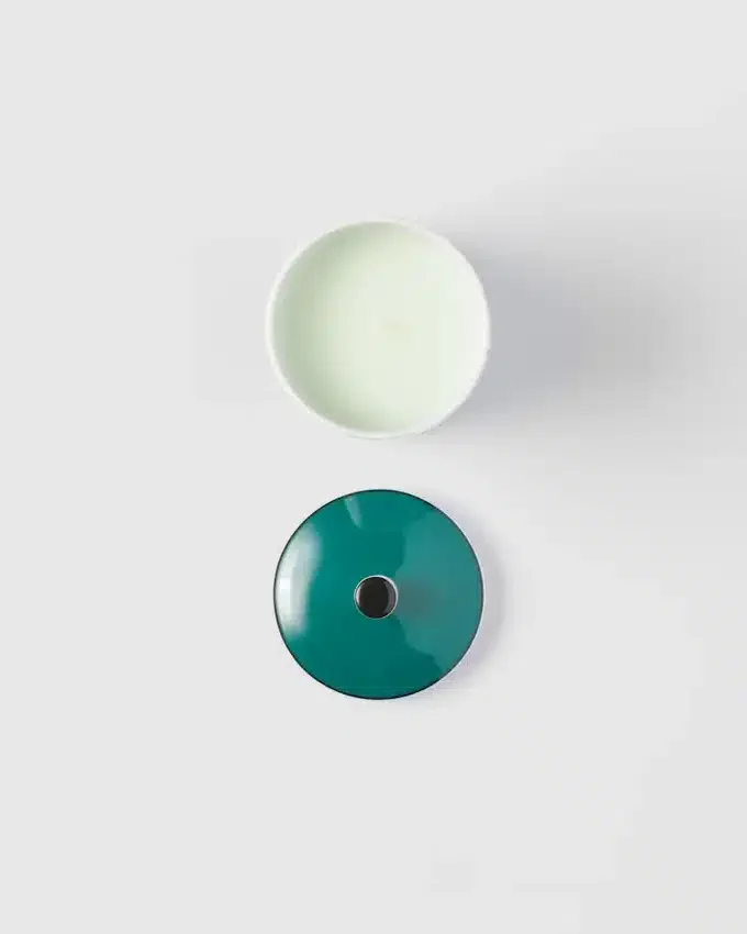 Vela perfumada de porcelana – Verde Viena Vela perfumada de porcelana – Verde Viena