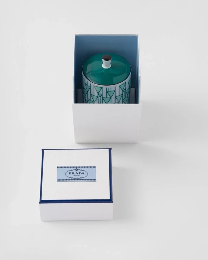 Vela perfumada de porcelana – Verde Viena Vela perfumada de porcelana – Verde Viena