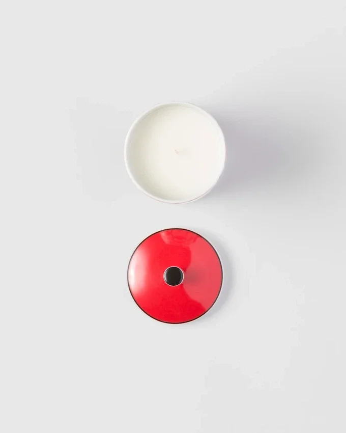 Vela perfumada de porcelana – Vienna Red Vela perfumada de porcelana – Vienna Red