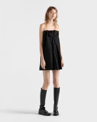 Vestido corto de lana con diseño en zigzag