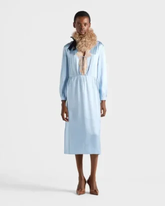 Vestido de crepé satinado y encaje de manga larga