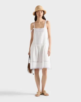 Vestido de lino bordado