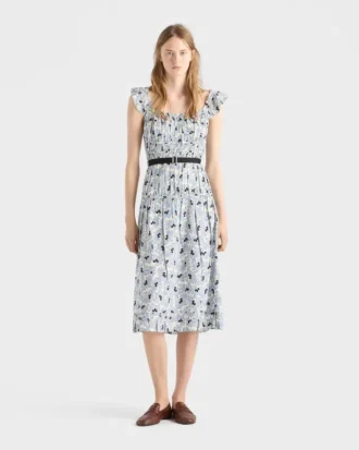 Vestido de ponga con estampado floral Vestido de ponga con estampado floral