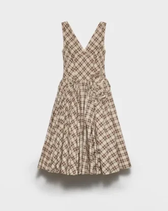 Vestido de popelín a cuadros bordado