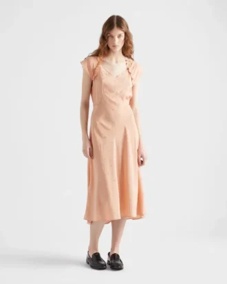 Vestido de seda Habutai con bordados de estilo vintage