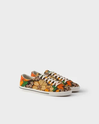 Zapatillas de lona con cordones y estampado floral