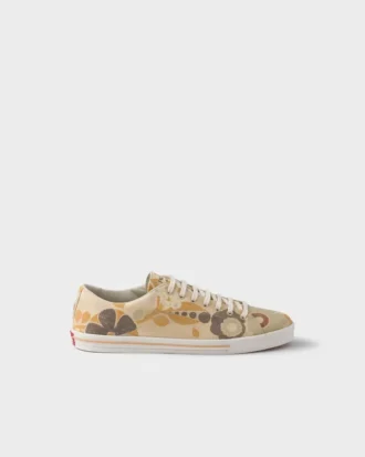 Zapatillas de lona con cordones y estampado floral