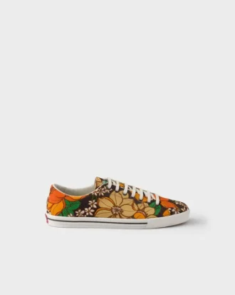 Zapatillas de lona con cordones y estampado floral