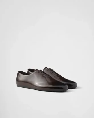 Zapatos con cordones de piel cepillada