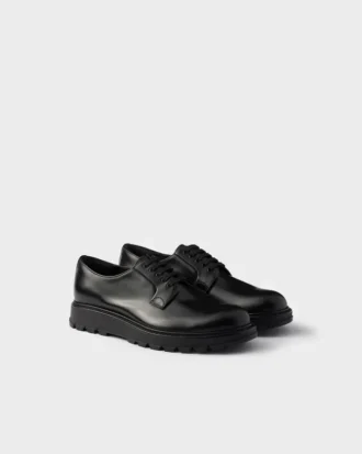 Zapatos con cordones de piel cepillada
