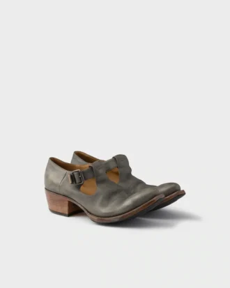Zapatos de piel envejecida con hebilla