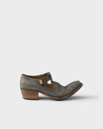 Zapatos de piel envejecida con hebilla