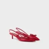 Zapatos de salón con talón abierto de charol Zapatos de salón con talón abierto de charol
