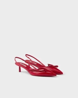 Zapatos de salón con talón abierto de charol