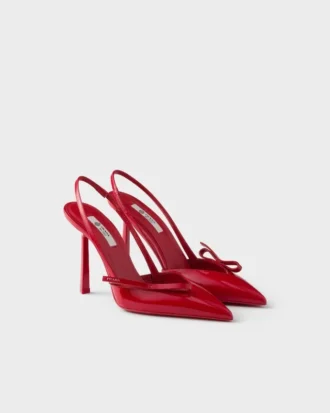 Zapatos de salón con talón abierto de charol