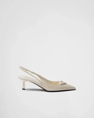 Zapatos de salón con talón abierto de charol