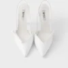 Zapatos de salón con talón abierto de charol Zapatos de salón con talón abierto de charol