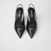 Zapatos de salón con talón abierto de charol Saffiano Zapatos de salón con talón abierto de charol Saffiano