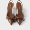 Zapatos de salón con talón abierto de piel Zapatos de salón con talón abierto de piel