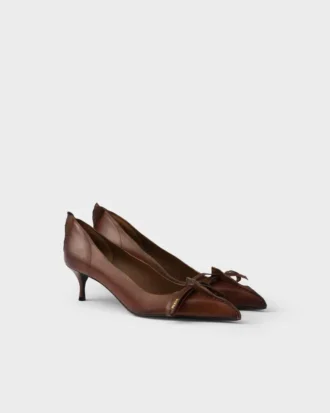 Zapatos de salón de piel envejecida